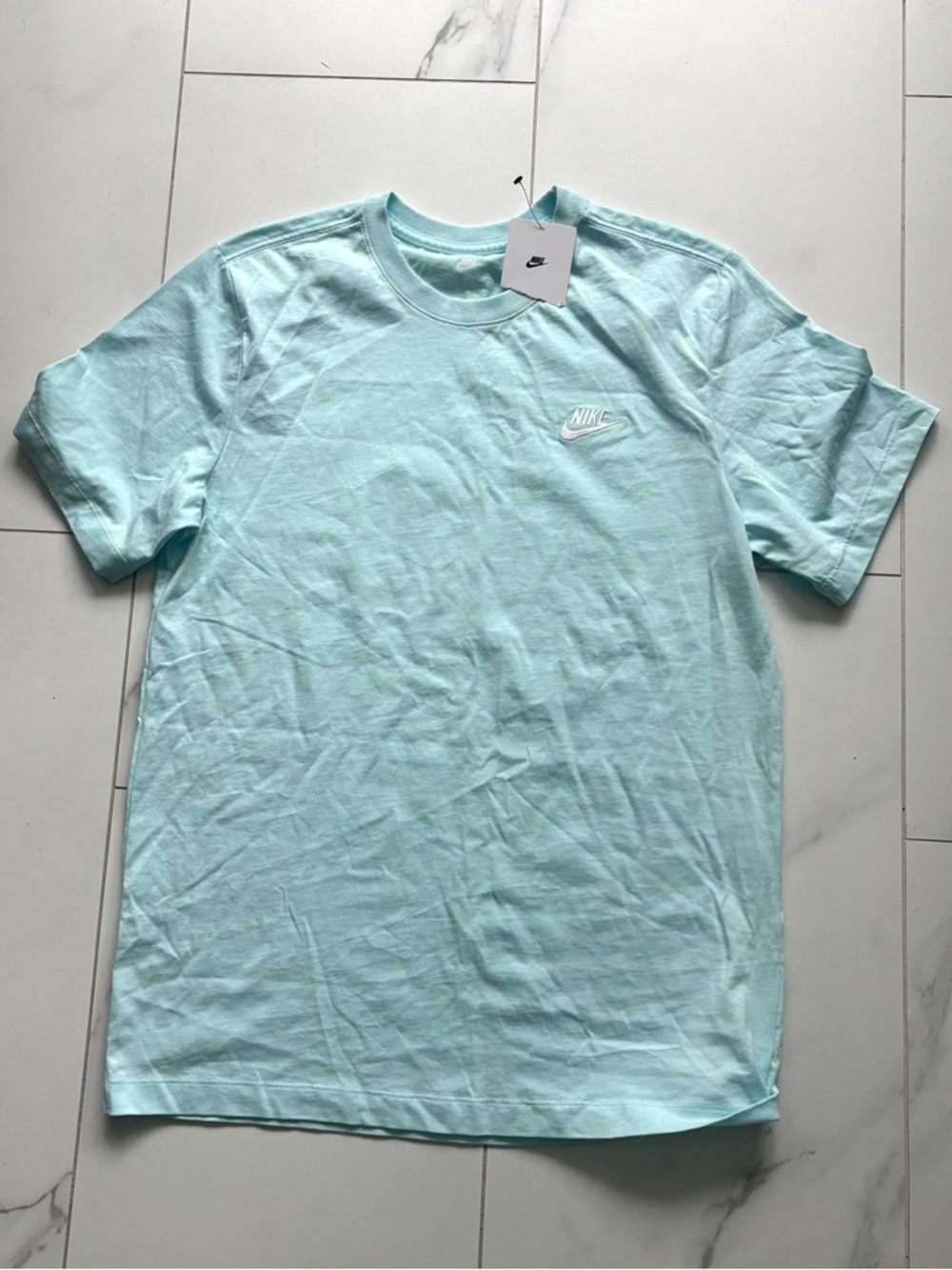 NWT Nike Mens Embroidered Logo Tee